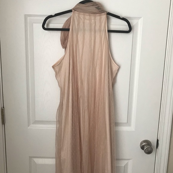 Ryn dress in beige - Picture 2 of 5